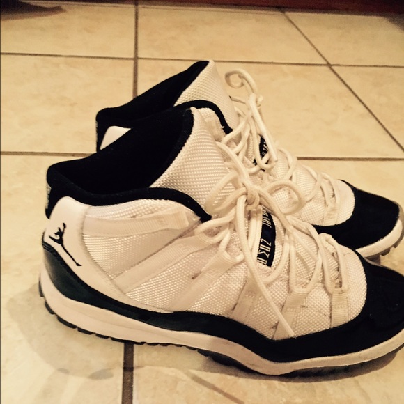 Jordan 11s kids size 3