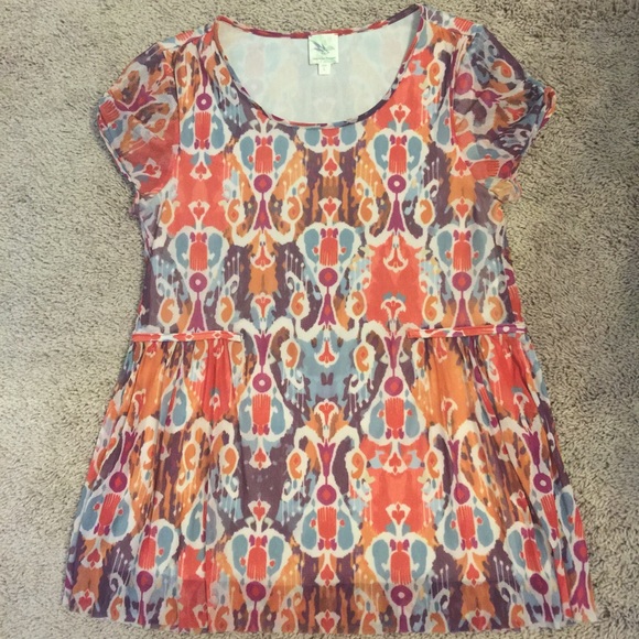 Lovely short sleeved, fall colored top
