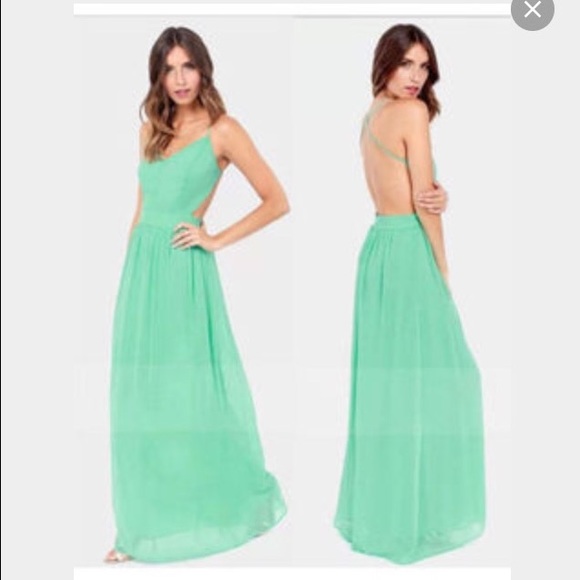 Lulu's Exclusive Rooftop Garden Backless Maxi