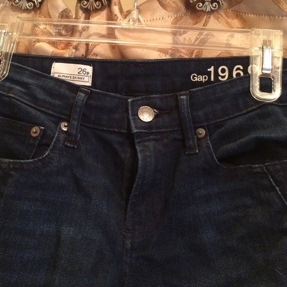 Jeans - Picture 2 of 4