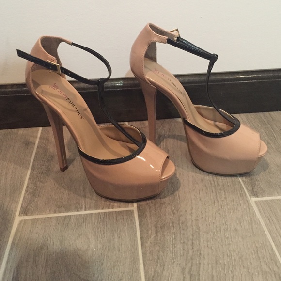 Heels - Picture 2 of 4