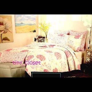 Cynthia Rowley Pink Hydrangea Quilt & Shams NWOT