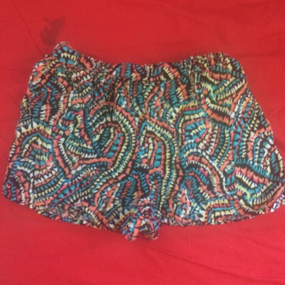 Rue 21 Colorful Printed Shorts💚 - Picture 2 of 2
