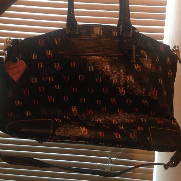 Purse - Picture 1 of 1