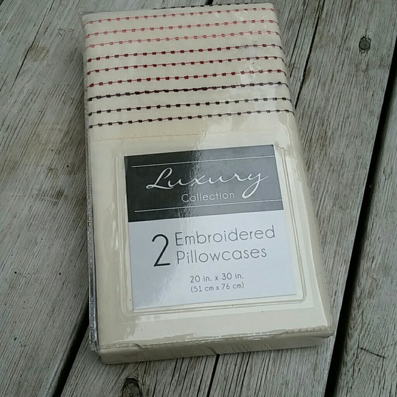 Luxury Collection 2 Embroidered Pillowcases BNWT