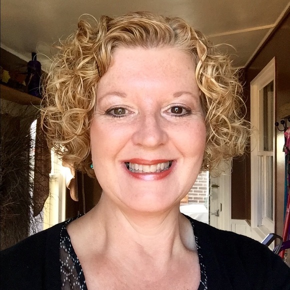 Meet your Posher, Lillie