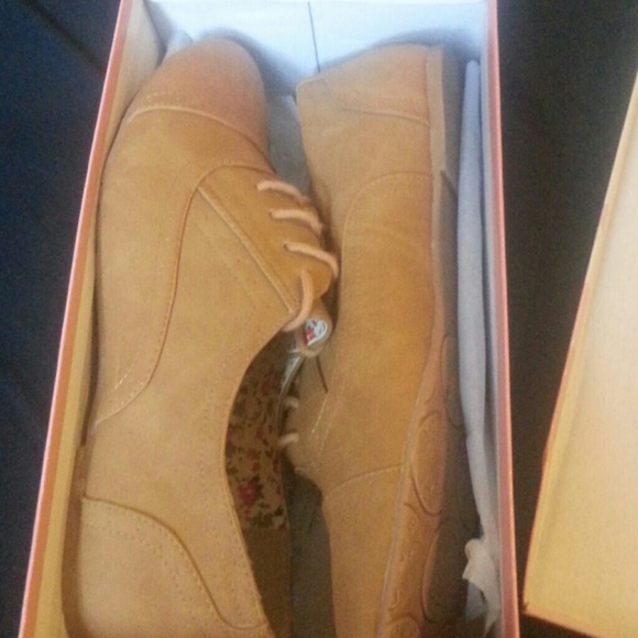 New Tan Oxfords