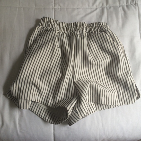Romwe navy blue and white high waisted shorts