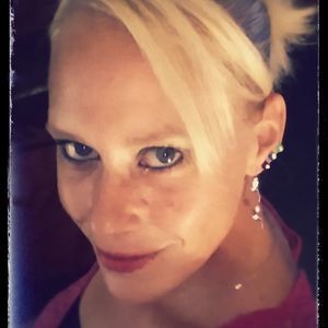 Meet your Posher, Holly