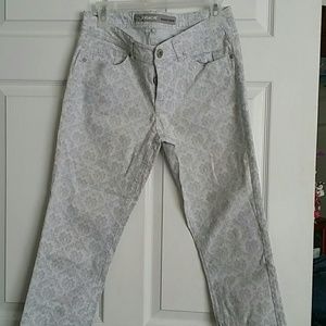 Jordache capri jeans