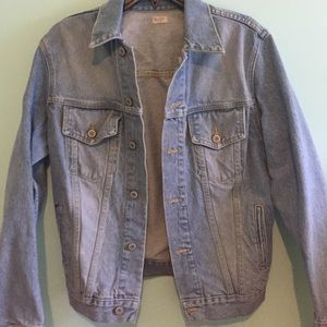 BRANDY MELVILLE OVERSIZED DENIM JACKET