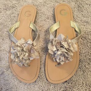 G by Guess sandals with flower