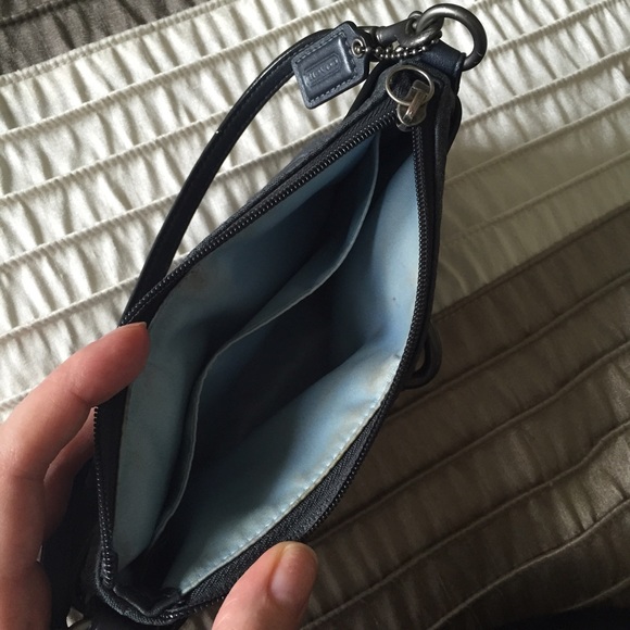 Grey coach wristlet - Picture 4 of 4