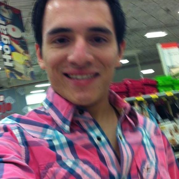 Meet your Posher, Aarón - Picture 1 of 1