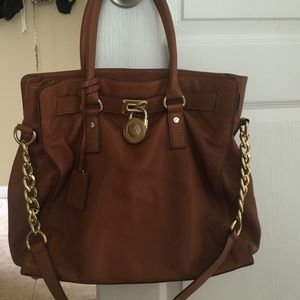 Beautiful Michael Kors Hamilton tote Large