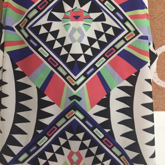 Flowy tribal print tank top - Picture 2 of 2