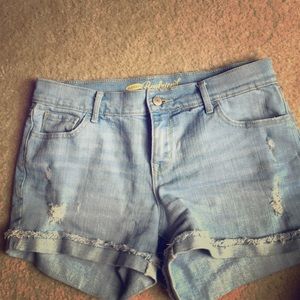 Shorts size 4