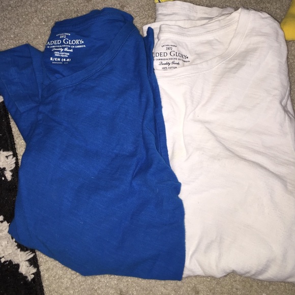2 long sleeve shirts