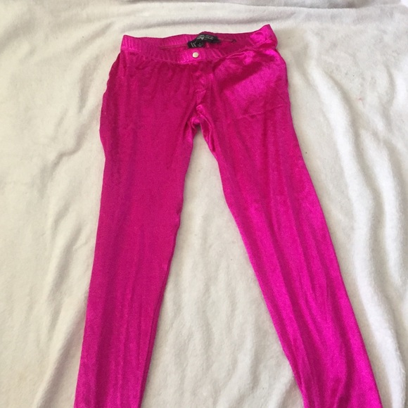 Hot pink shiny leggings