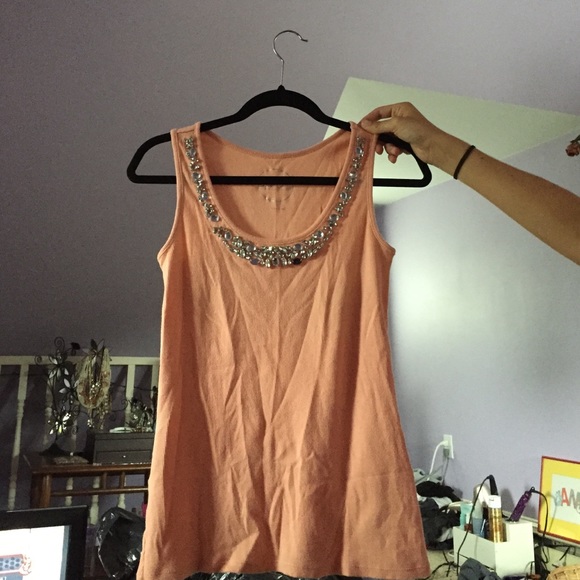Peach tank top with Gemstones