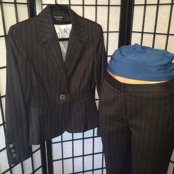 SIZE 6 -PANT SUIT NWOT, SIGNATURE by LARRY LAVINE - Picture 1 of 4