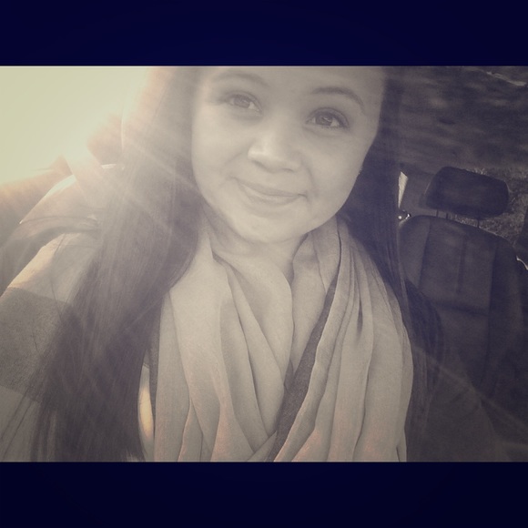 Meet your Posher, Victoria