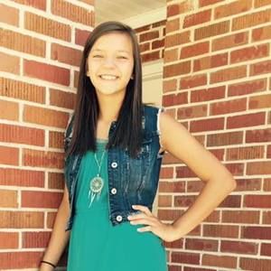 Meet your Posher, Katelyn