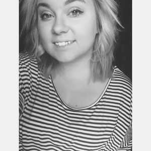 Meet your Posher, Abbey