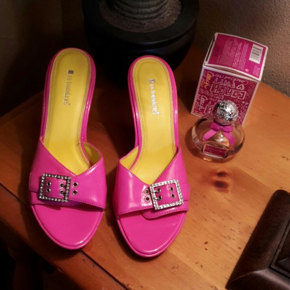 Pink wedges  sz7 nwot