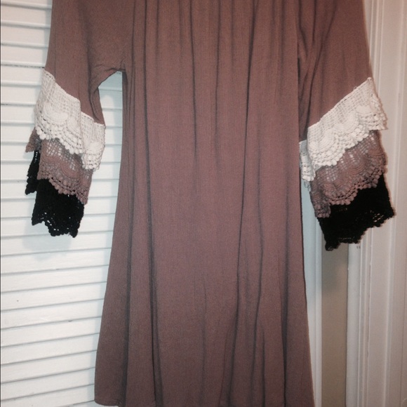 Boutique shirt with flared arms