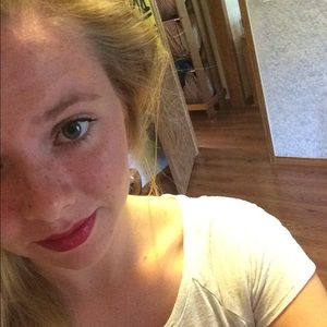 Meet your Posher, Marissa