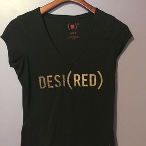 Gap RED desi(red) tee. Medium.