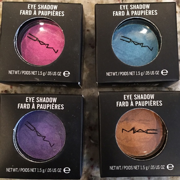 4 brand new in box eyeshadows