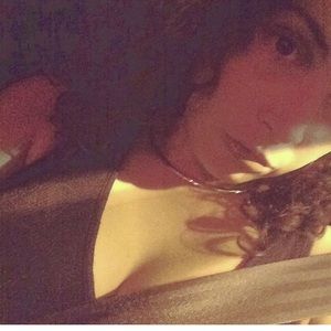 Meet your Posher, Elyssa