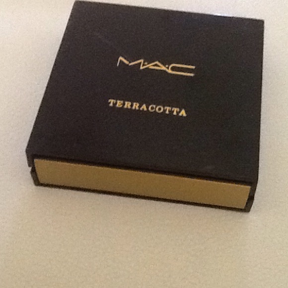 Mac shadows