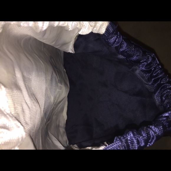 SOLD!! Adidas drawstring bag - Picture 3 of 3