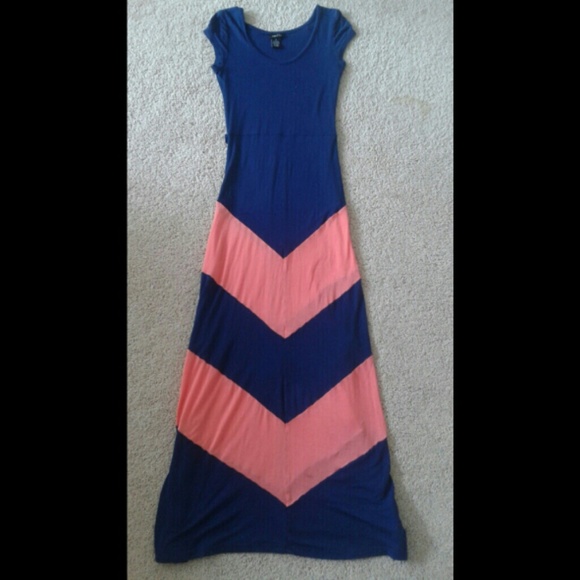 Rue 21 pink and navy maxi dress