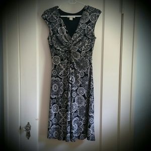 Black house white market dress