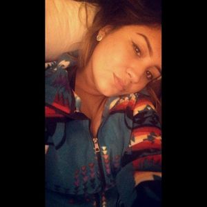 Meet your Posher, Olivia