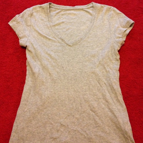 Banana Republic tee