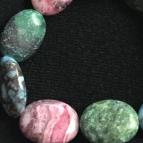 🖐🏽Handmade Semi-Precious Stone Bracelet - Picture 3 of 6