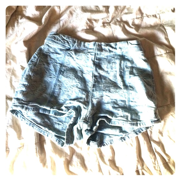 BUBBLE BUT LIGHT BLUE TEXTURED HIGH WAISTED BABIES