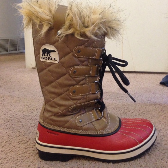 **SOLD** Sorel Tofino Boot - Picture 2 of 4