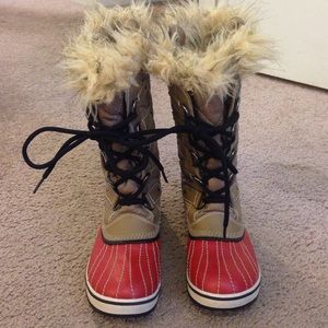**SOLD** Sorel Tofino Boot