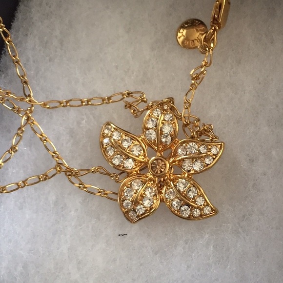 Flower Crystal Necklace