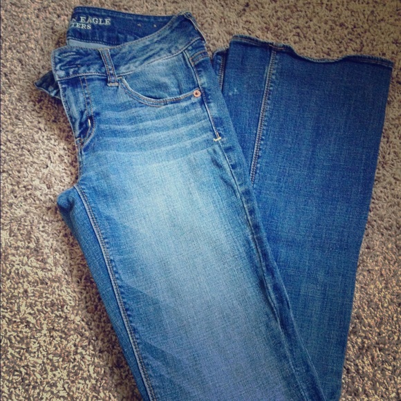 Light wash American Eagle jean