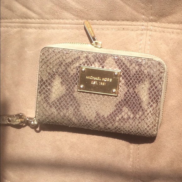 Michael Kors Wristlet
