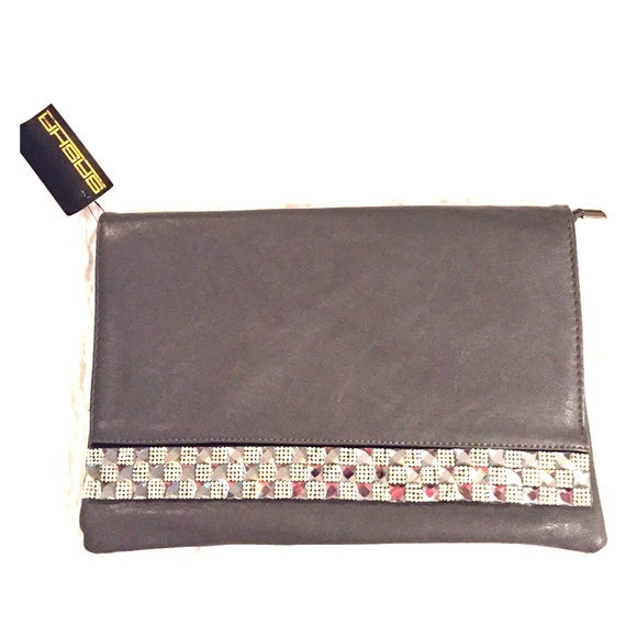 gray clutch