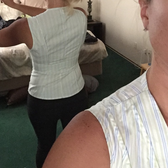 Summer top - Picture 2 of 3