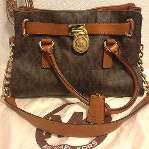 Michael Kors leather medium Hamilton logo bag